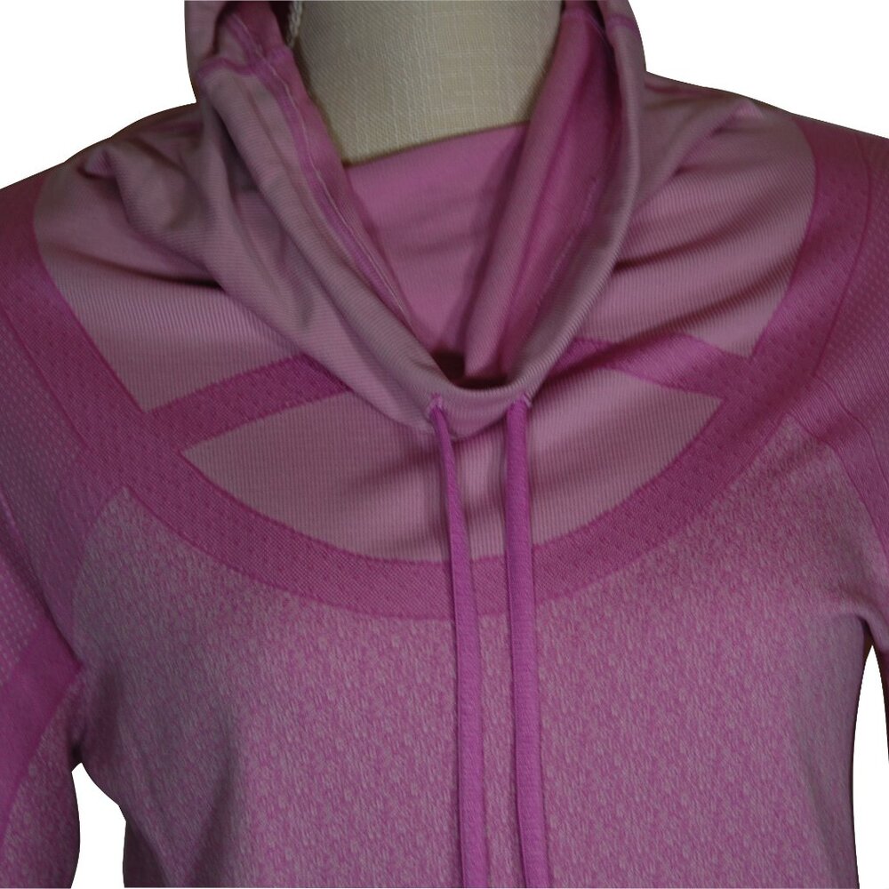 Under Armour Womens Heatgear Pink Pullover Long Sleeve Hoodie Shirt Top Size M